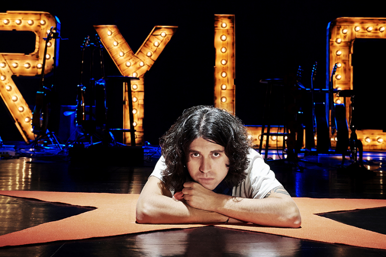 concierto de Rulo y la Contrabanda, que presentará  en Salamanca, su espectacular gira de teatro ‘Objetos Perdidos’