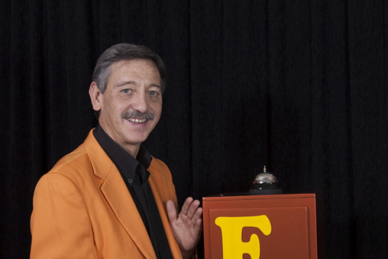 Pandora Producciones - Fundos Forum - 2021 - CUATRO MANOS MÁGICAS (Espectáculo de magia)