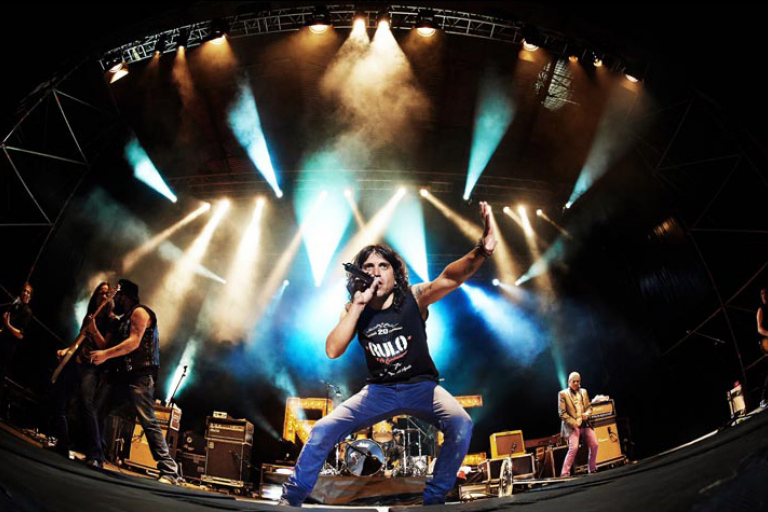 Pandora Producciones - Rulo y La Contrabanda - Tour Objetos Perdidos - León - 2018