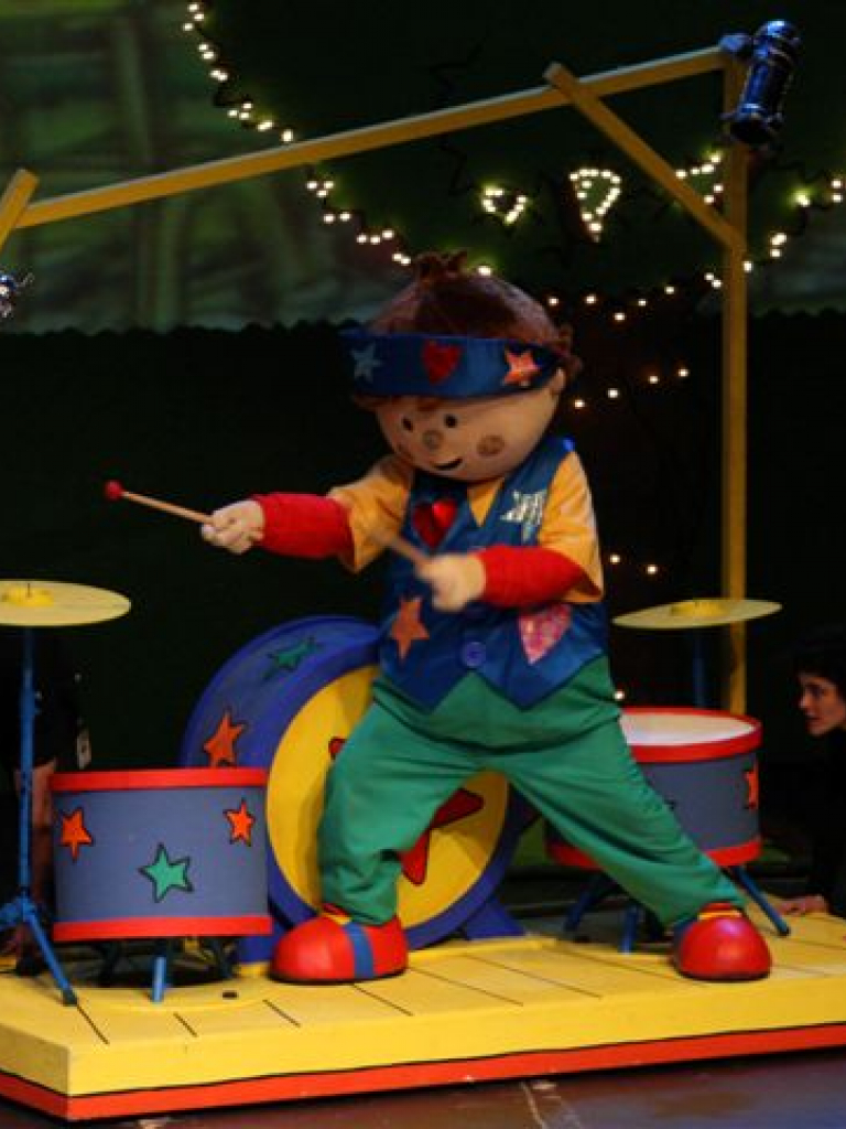 Pandora Producciones - Caillou, Show Rock en Concierto - Burlada, Navarra - Diciembre - 2019